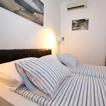 Apartment Studio Vito *